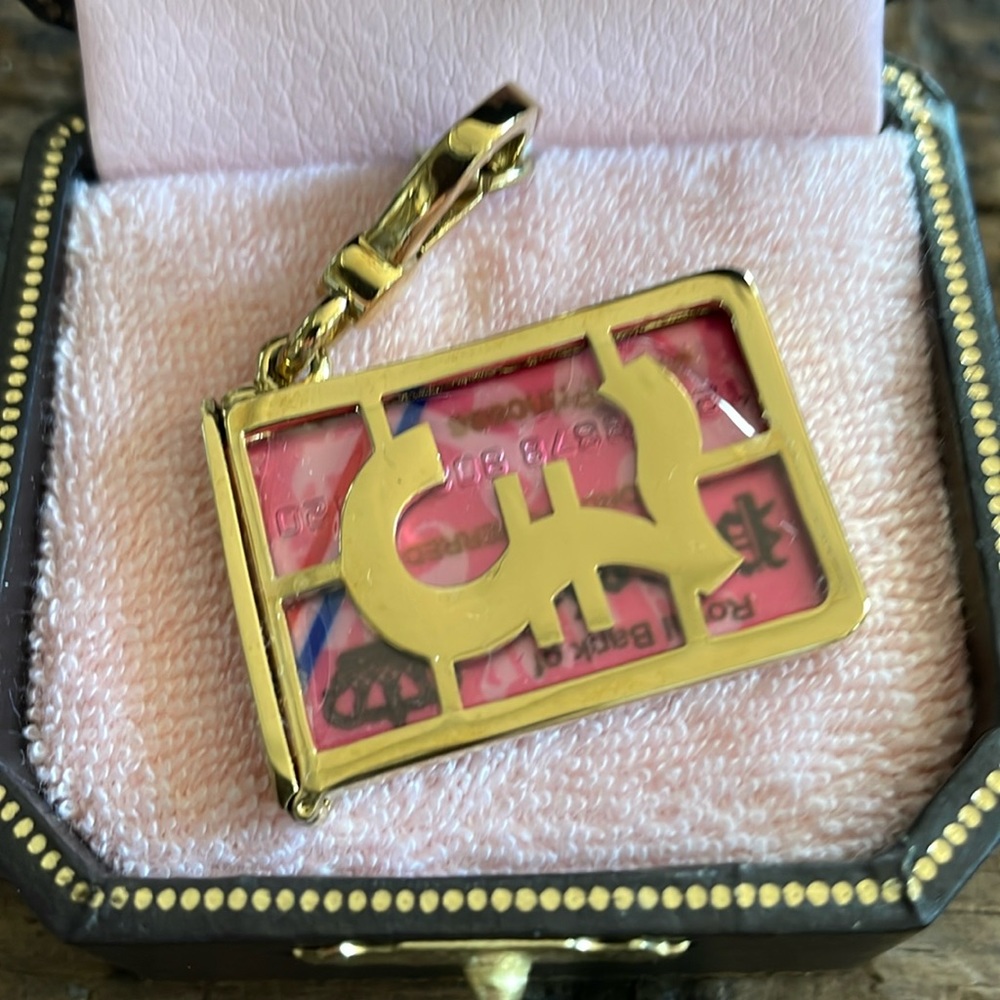 RARE Juicy Couture Credit Card charm YJRU3736 retired tagged box